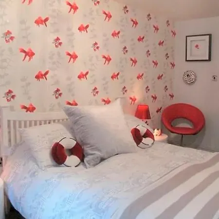 Elle - Opposite The Beach - Wetroom - Ground Flr - Beautiful Apartment *