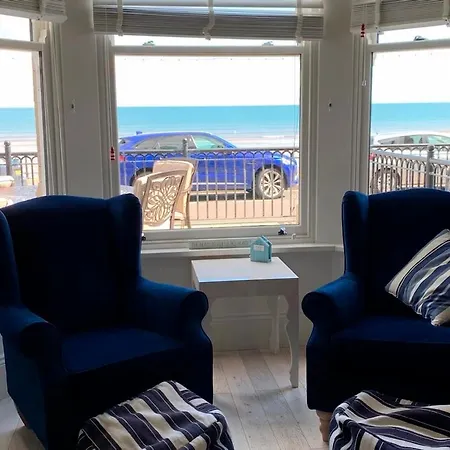 Elle - Opposite The Beach - Wetroom - Ground Flr - Beautiful * Filey